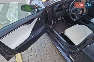 Лифтбек Tesla Model S 2018 в Львове