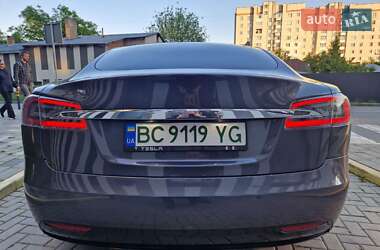 Лифтбек Tesla Model S 2018 в Львове