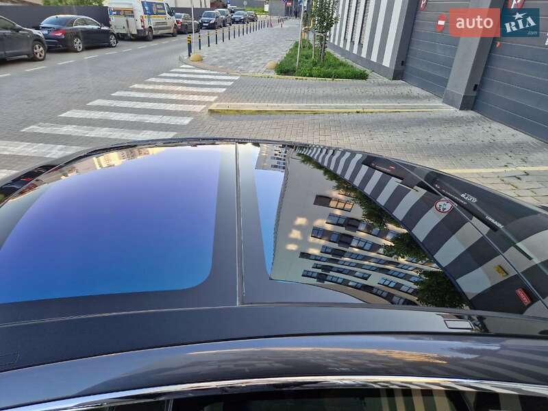 Лифтбек Tesla Model S 2018 в Львове