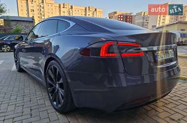 Лифтбек Tesla Model S 2018 в Львове