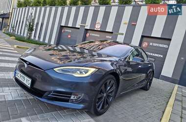 Лифтбек Tesla Model S 2018 в Львове