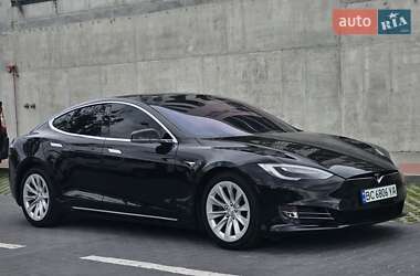 Ліфтбек Tesla Model S 2017 в Львові