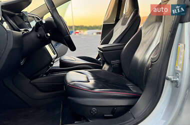 Лифтбек Tesla Model S 2014 в 