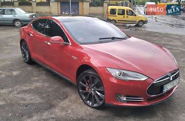 Ліфтбек Tesla Model S 2015 в 