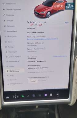 Ліфтбек Tesla Model S 2015 в 