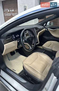 Лифтбек Tesla Model S 2016 в 