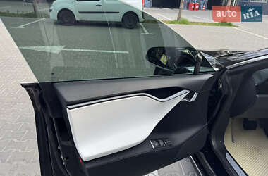 Лифтбек Tesla Model S 2018 в 