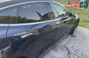 Ліфтбек Tesla Model S 2013 в 