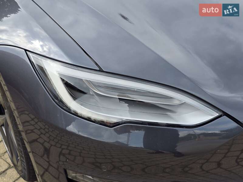 Ліфтбек Tesla Model S 2021 в Мукачевому