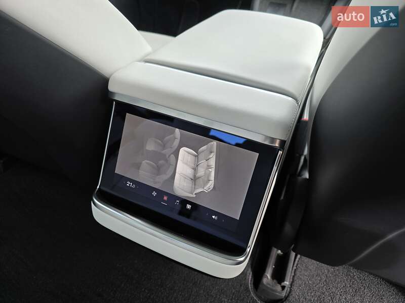 Ліфтбек Tesla Model S 2021 в Мукачевому