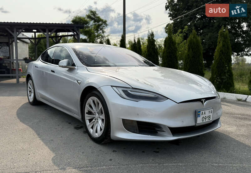Tesla Model S 2017