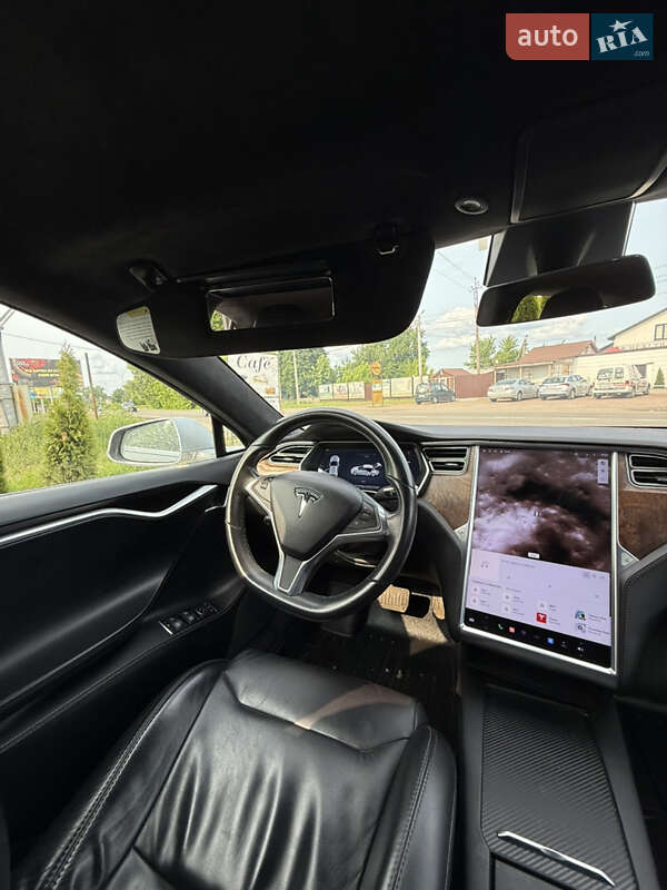 Ліфтбек Tesla Model S 2017 в Києві фото 21 Ліфтбек Tesla Model S 2017 в Києві