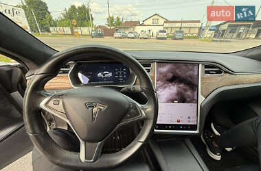 Лифтбек Tesla Model S 2017 в 