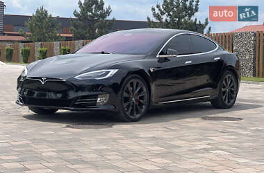 Лифтбек Tesla Model S 2019 в 
