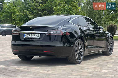 Лифтбек Tesla Model S 2019 в 