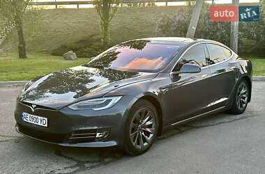 Лифтбек Tesla Model S 2018 в 