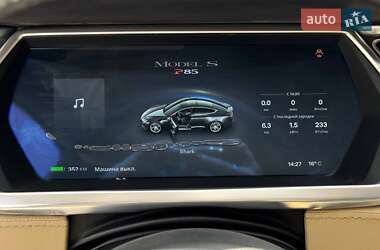 Лифтбек Tesla Model S 2013 в 