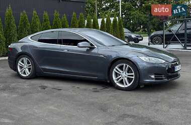 Лифтбек Tesla Model S 2013 в 