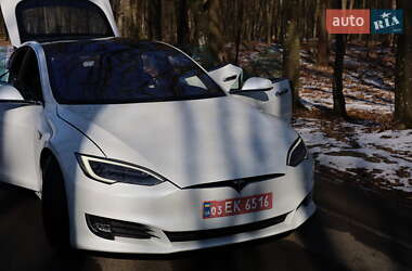 Ліфтбек Tesla Model S 2016 в 