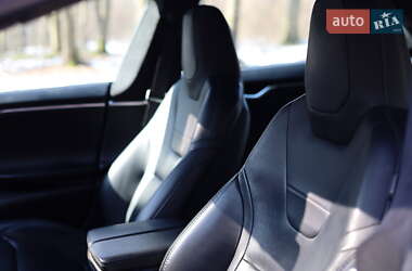 Ліфтбек Tesla Model S 2016 в 