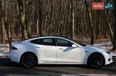 Ліфтбек Tesla Model S 2016 в 