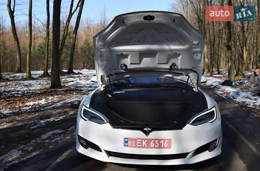 Ліфтбек Tesla Model S 2016 в 