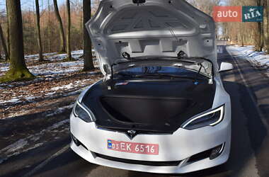 Ліфтбек Tesla Model S 2016 в 