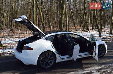 Ліфтбек Tesla Model S 2016 в 