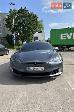 Лифтбек Tesla Model S 2019 в Львове