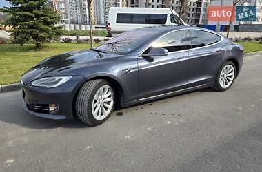 Лифтбек Tesla Model S 2019 в 