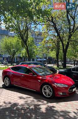 Лифтбек Tesla Model S 2015 в Белой Церкви