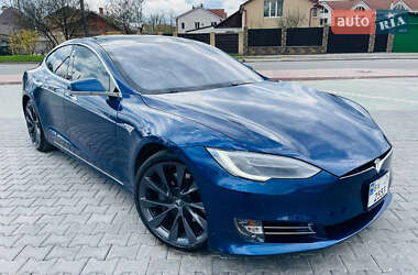 Лифтбек Tesla Model S 2016 в 