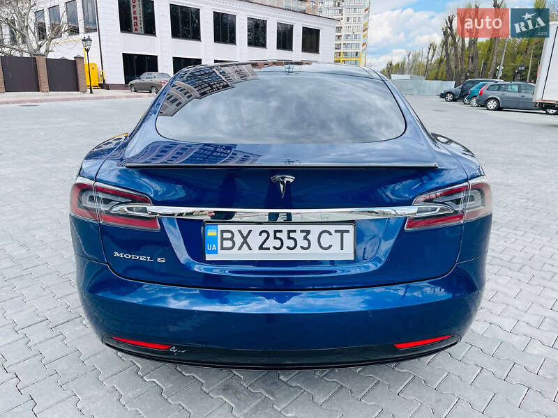 Ліфтбек Tesla Model S 2016 в Хмельницькому