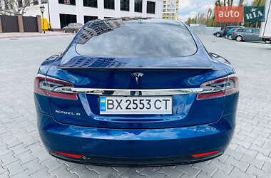 Лифтбек Tesla Model S 2016 в 