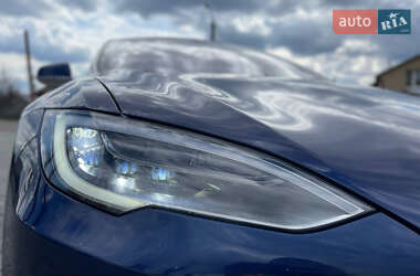 Лифтбек Tesla Model S 2016 в 