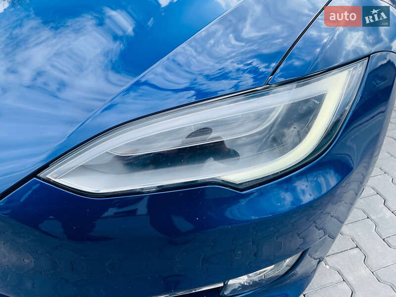 Ліфтбек Tesla Model S 2016 в Хмельницькому