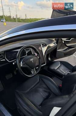 Лифтбек Tesla Model S 2016 в 