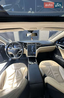 Ліфтбек Tesla Model S 2013 в 