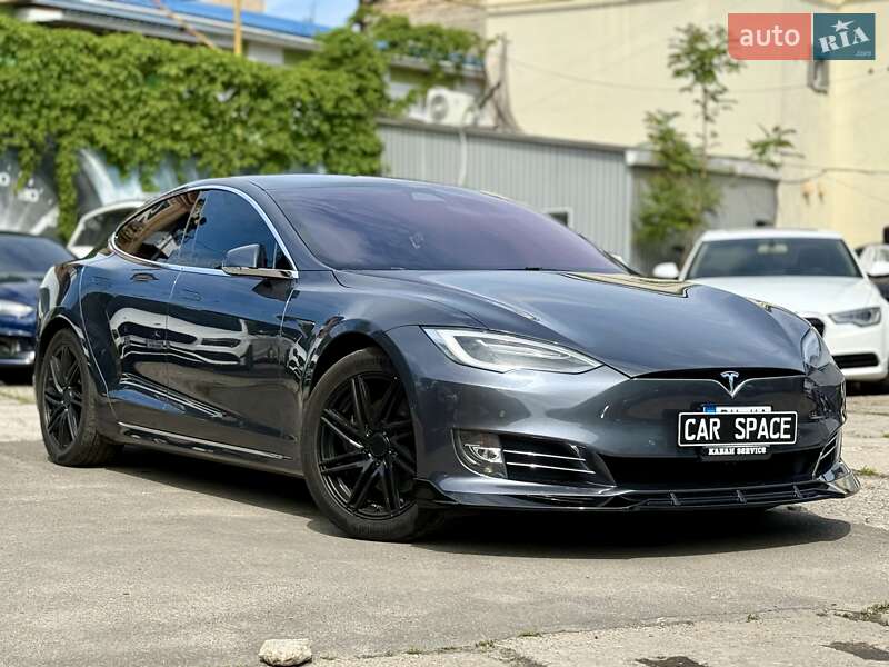 Лифтбек Tesla Model S 2019 в Одессе
