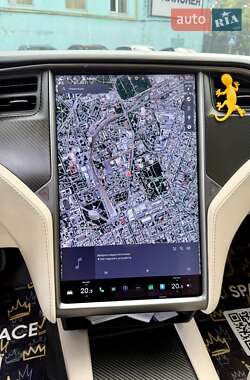 Лифтбек Tesla Model S 2019 в 