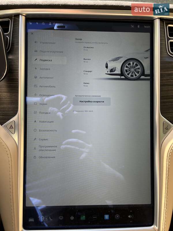 Лифтбек Tesla Model S 2015 в Киеве