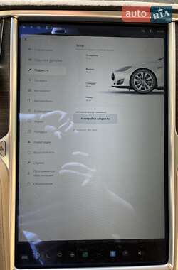 Лифтбек Tesla Model S 2015 в 