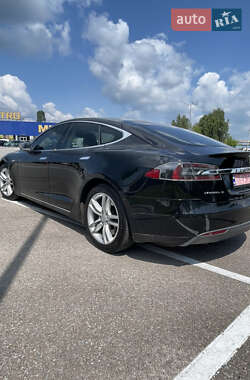Лифтбек Tesla Model S 2014 в 