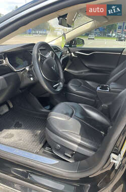 Лифтбек Tesla Model S 2014 в 
