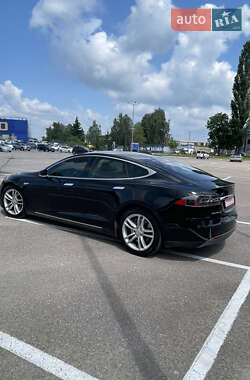 Лифтбек Tesla Model S 2014 в 