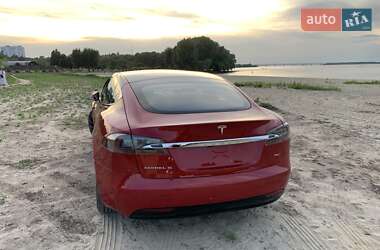 Лифтбек Tesla Model S 2018 в 