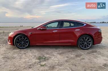 Лифтбек Tesla Model S 2018 в 