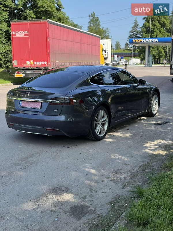 Лифтбек Tesla Model S 2015 в Львове фото 4 Лифтбек Tesla Model S 2015 в Львове