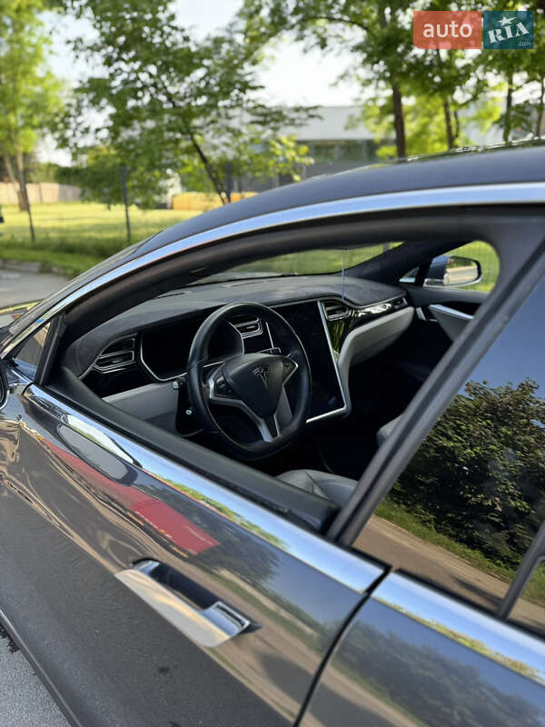 Лифтбек Tesla Model S 2015 в Львове фото 37 Лифтбек Tesla Model S 2015 в Львове