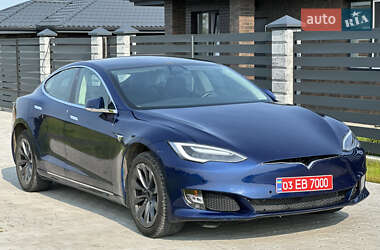 Лифтбек Tesla Model S 2016 в 